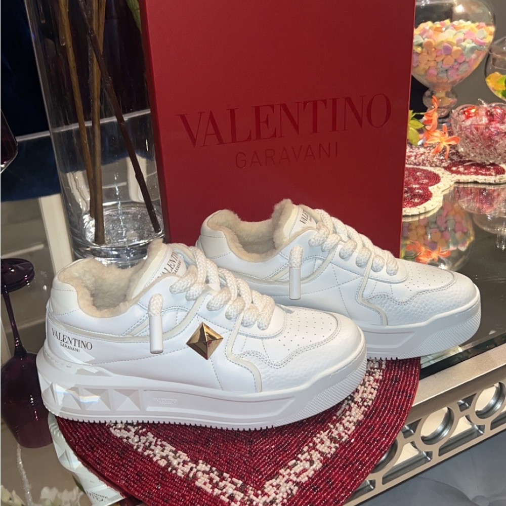 Valentino one stud platform tennis shoe